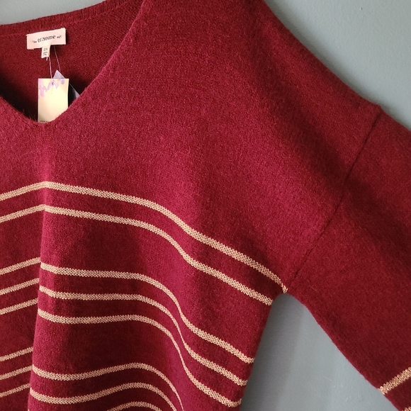 Ee:Some Boutique Maroon Gold Sweater - Picture 2 of 7